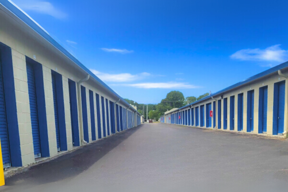 Drive-up self storage unit in Havelock North Carolina